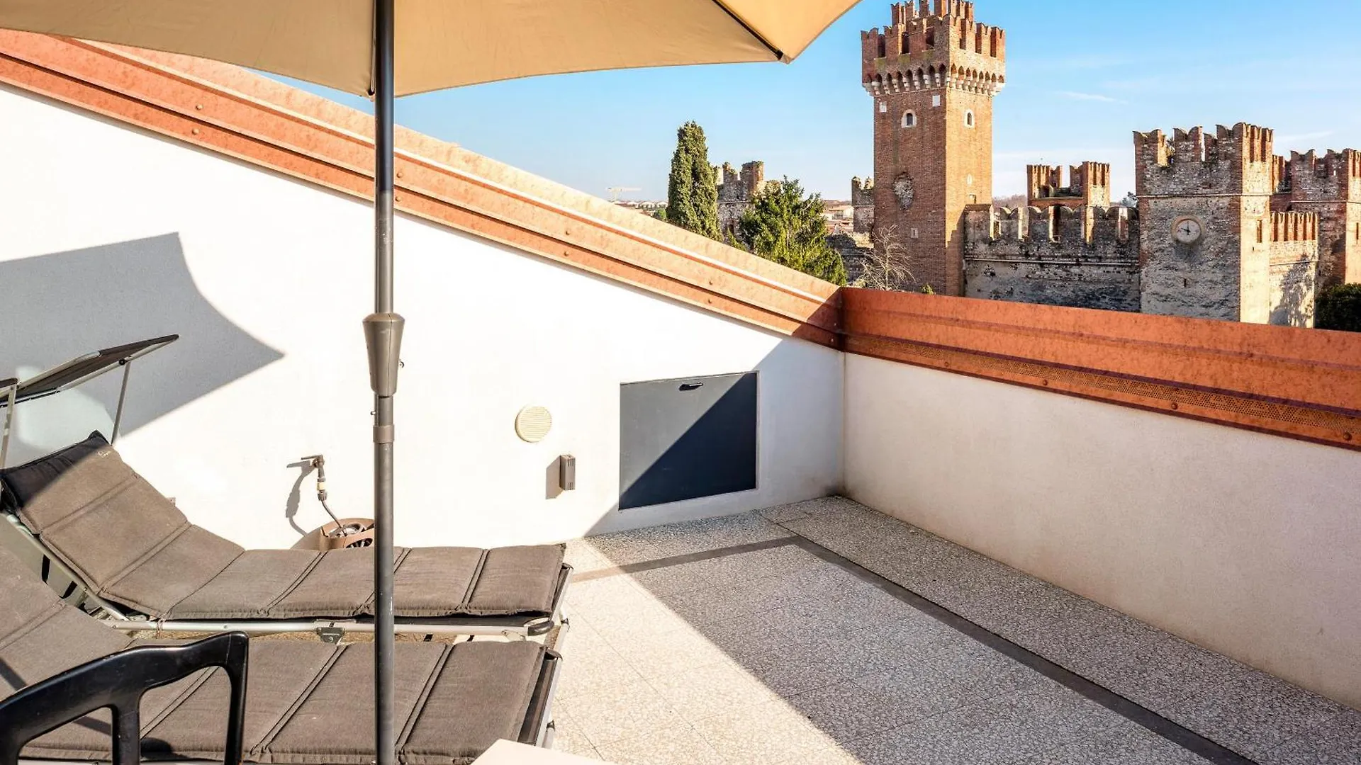 Lakeview Apartment Cristina Lazise Italy